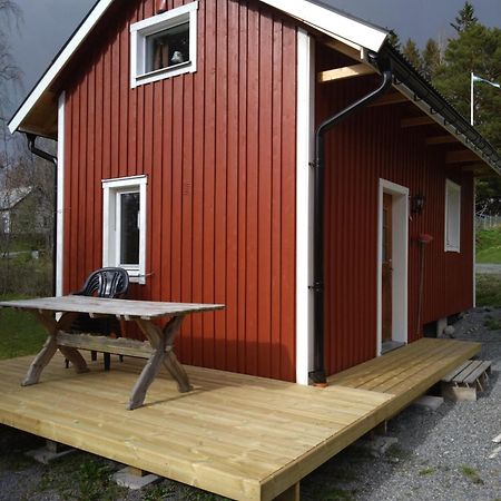 Nyrenoverad Charmig Gaeststuga Med Sovloft I Jaerpen Jarpen Buitenkant foto