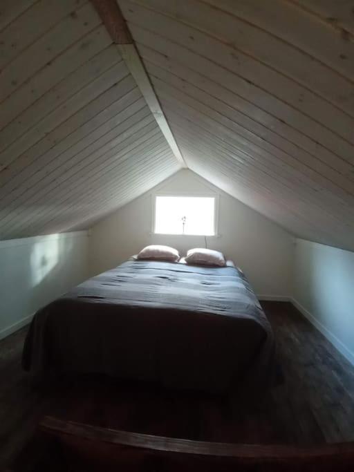 Nyrenoverad Charmig Gaeststuga Med Sovloft I Jaerpen Jarpen Buitenkant foto